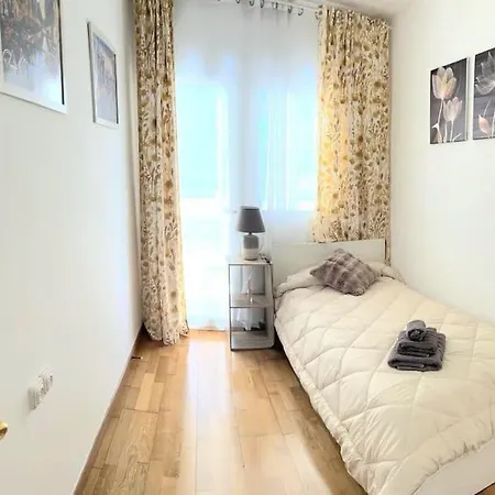 Cozy 3br: Ac & Park, 4min Walk, Golf 15 Min