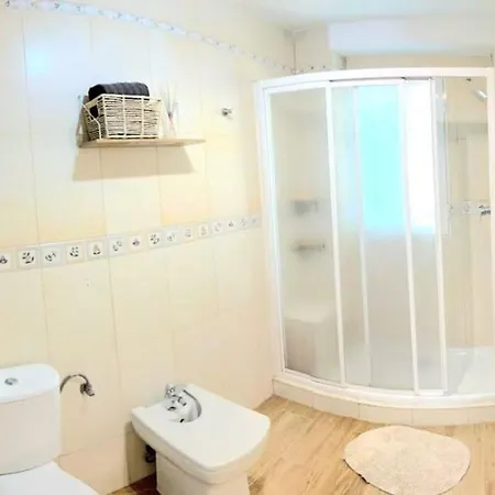 Apartment Cozy 3br: Ac & Park, 4min Walk, Golf 15 Min *
